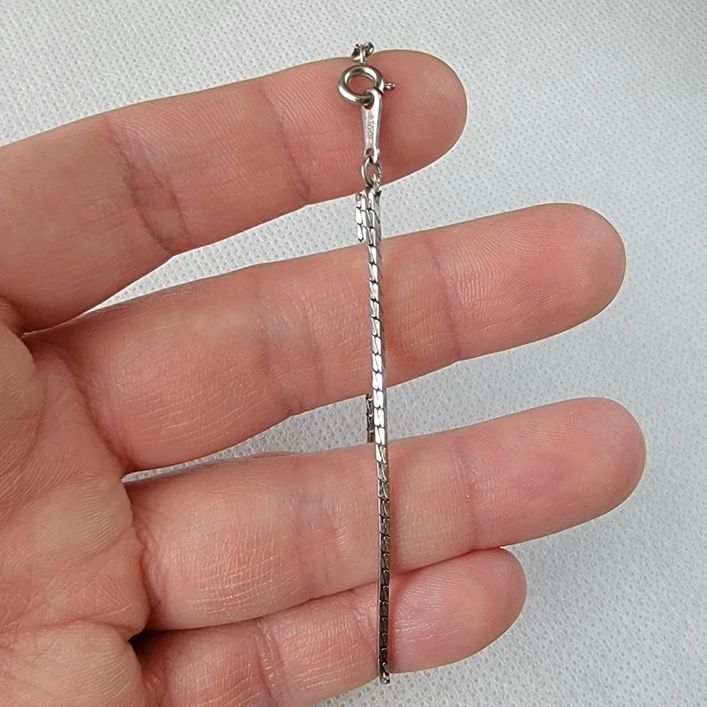 Signed Avon Vintage Silver Tone Chain Bracelet